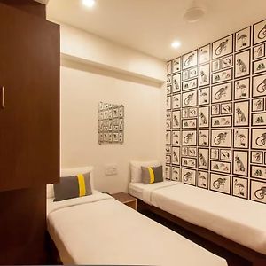 I Qube Single Shared washroom Male Only